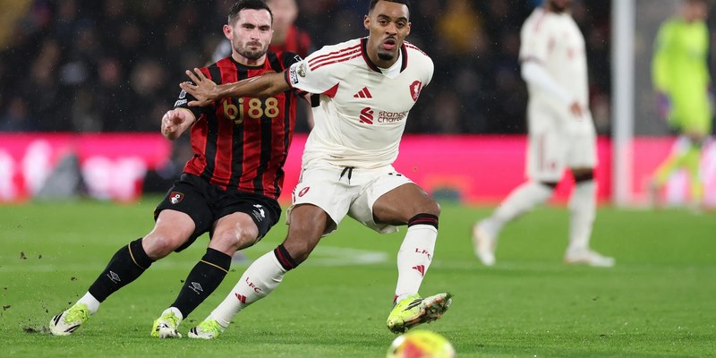 Liverpool có phong độ nhỉnh hơn tại Premier League
